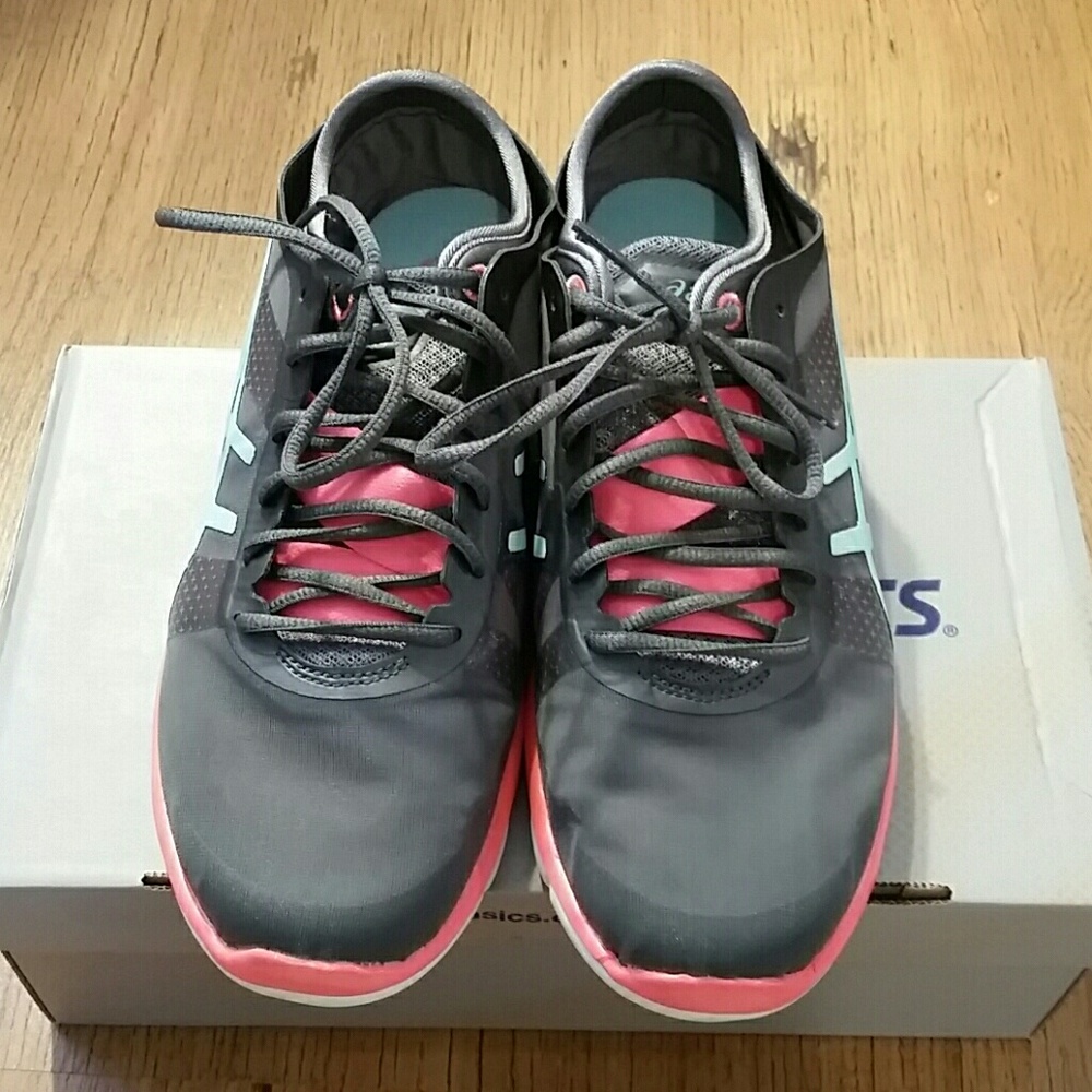 Asics Gel-fit Nova 8.5