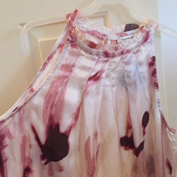 Banana Republic top size XS 100% silk - Picture 2 of 4