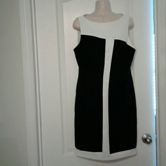 Cache Dresses & Skirts - NWT Cache black and white sleeveless dress