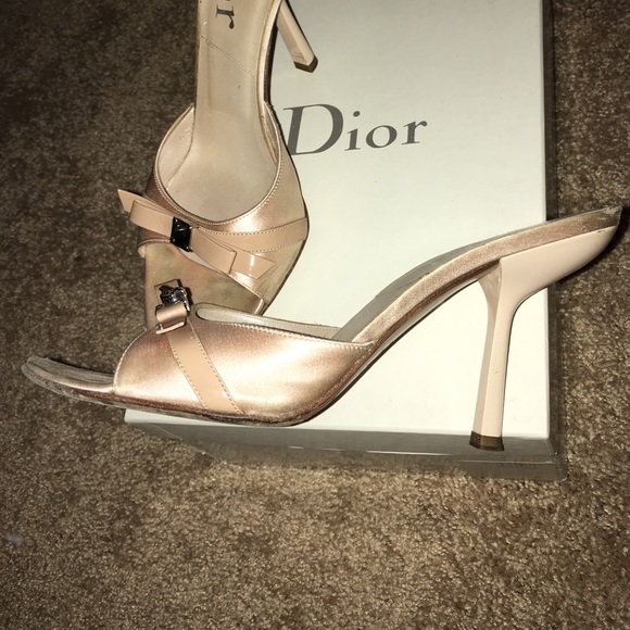 Pale pink satin padlock bow mule by Christian Dior - Picture 2 of 4