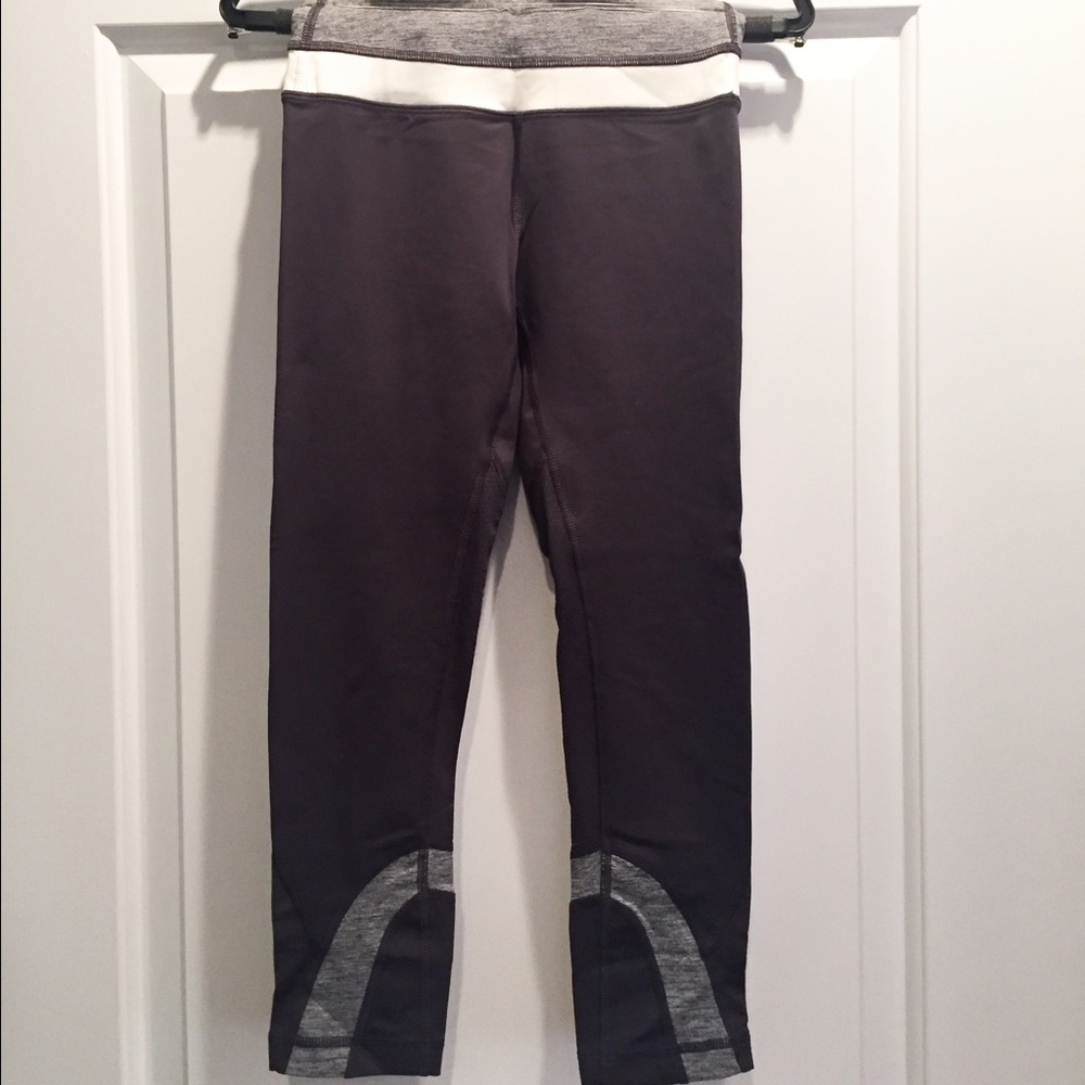 Lululemon Training Crop NWOT - Size 2