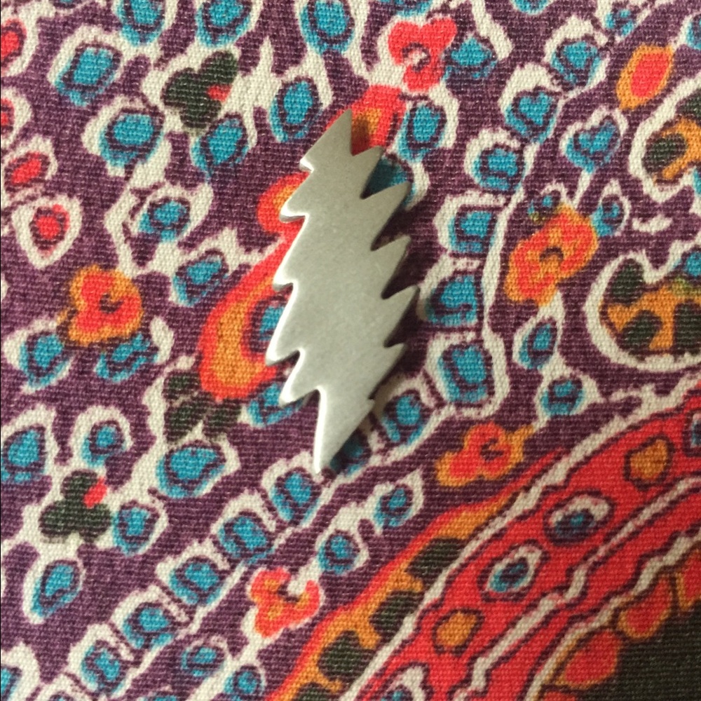 Grateful Dead 13 Point Bolt Pin