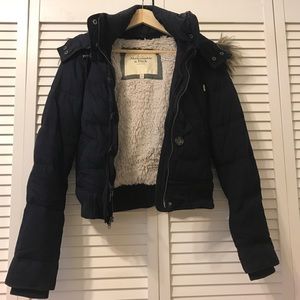 Abercrombie & Fitch - Hooded Puffer Jacket - XS
