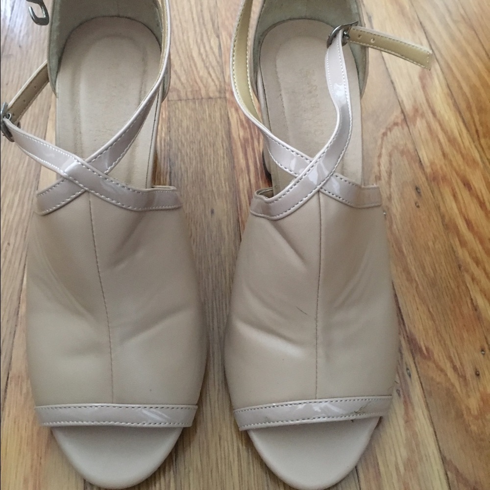 Heels/boots walk-on-me