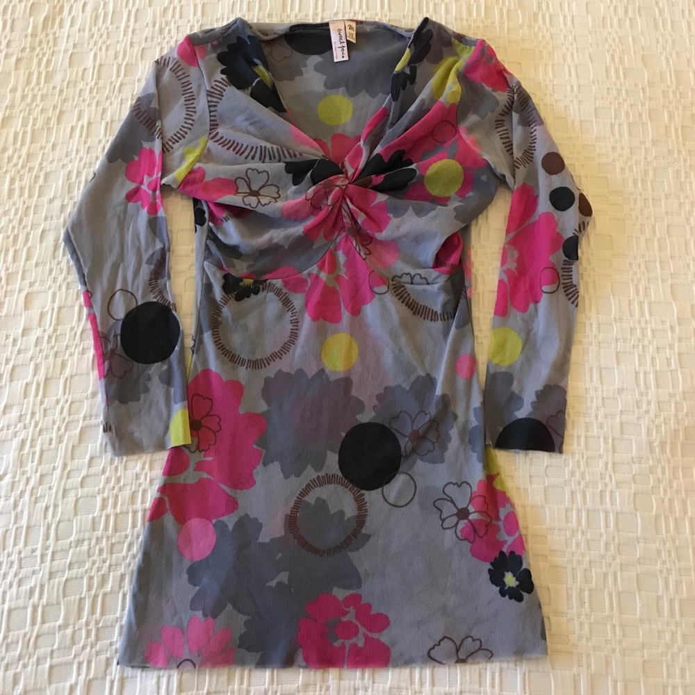 Sweet Pea modern floral mesh 3/4 sleeve shirt.