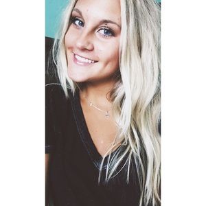 Meet your Posher, Fallon