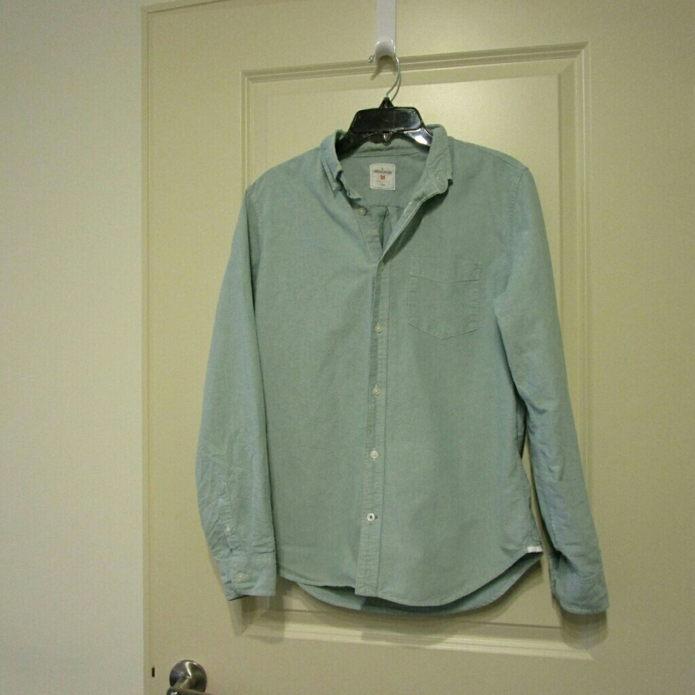 Light Green Men's Long Sleeve Shirt