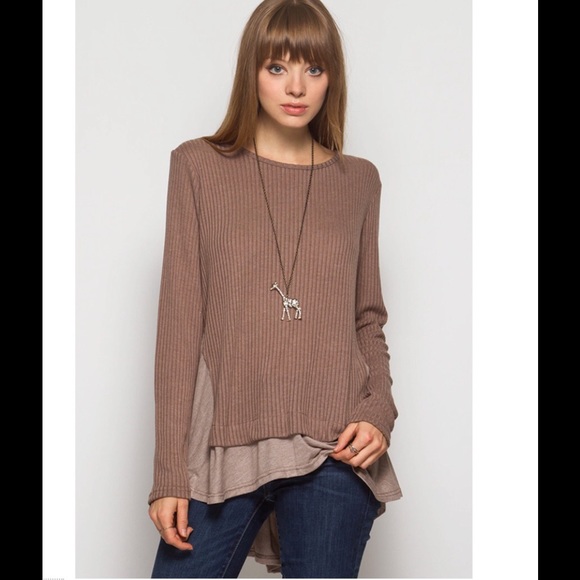 Long Sleeve Ribbed Top w/Solid Contrast - Picture 4 of 4