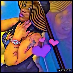 Meet your Posher, Monica