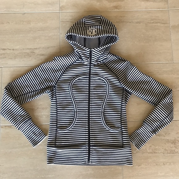 lululemon athletica Tops - Lululemon Athletica Scuba Hoodie