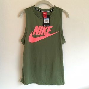 Nike women's essential muscle tank