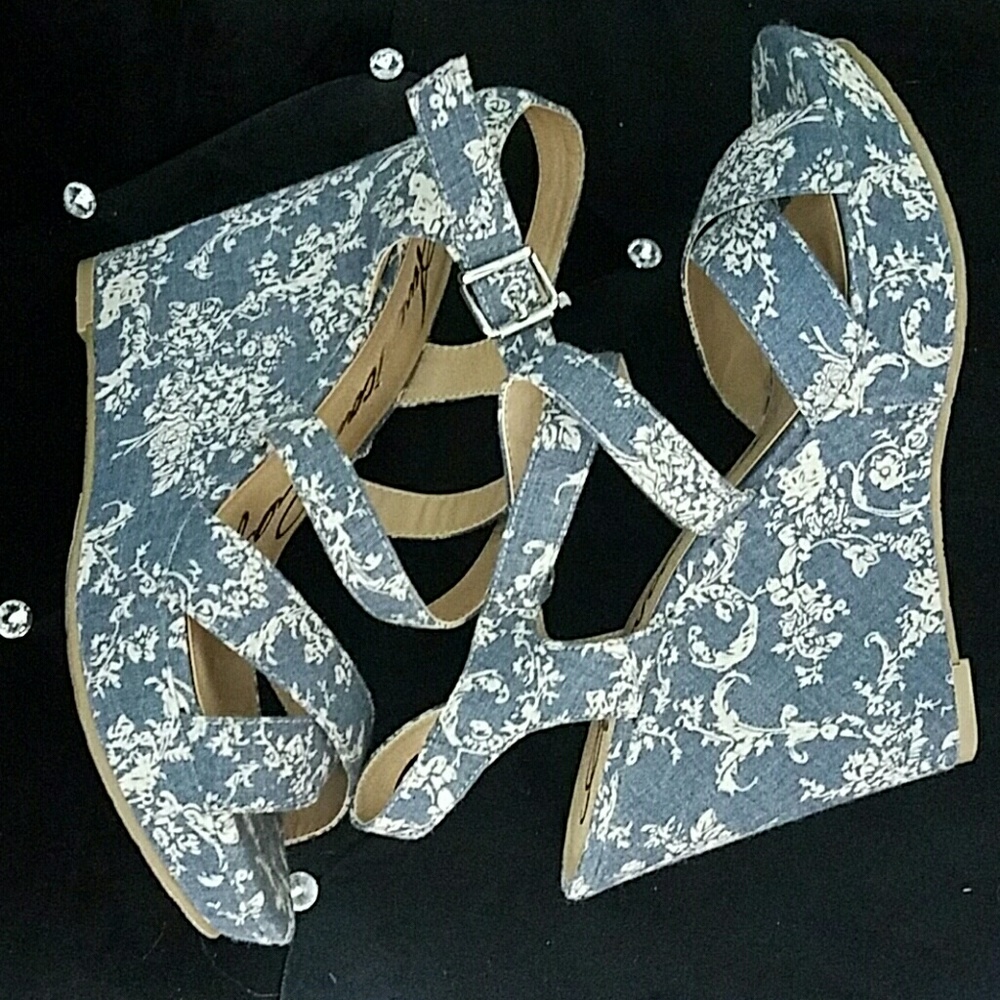 New American Rag Wedges