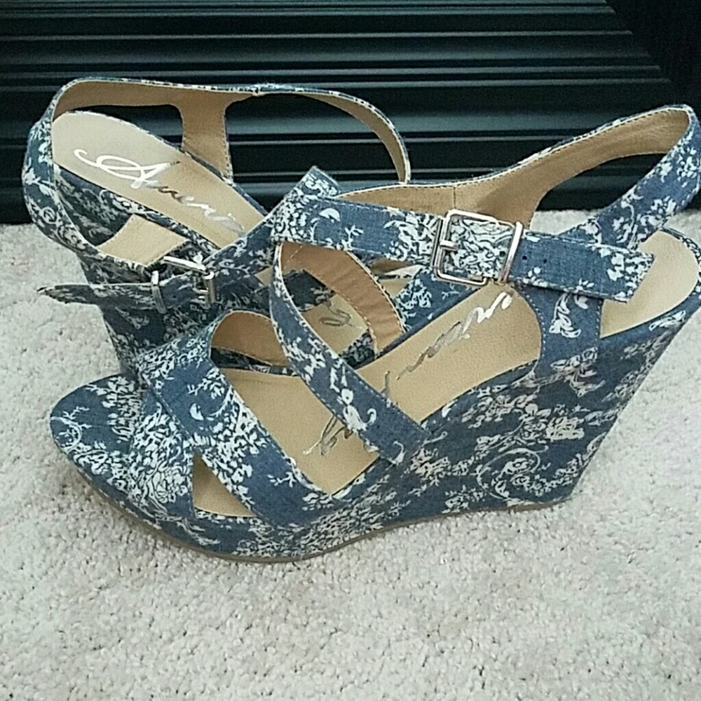 New American Rag Wedges - Picture 3 of 4