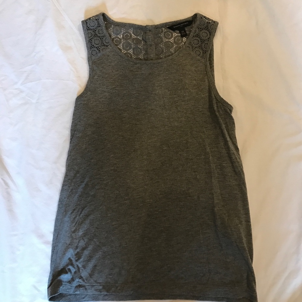 Banana Republic grey sleeveless top XS