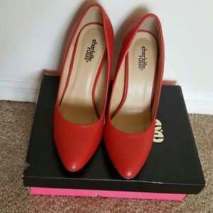 Red pumps