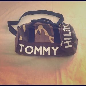 Fatigue / Army Print Crossbody Handbag!