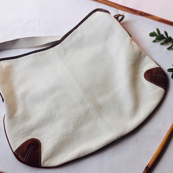 SALE Claudia Firenze Genuine Leather Handbag - Picture 3 of 5