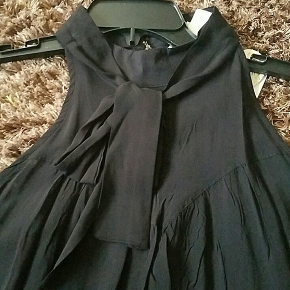 SELF ESTEEM sleeveless top - Picture 4 of 6