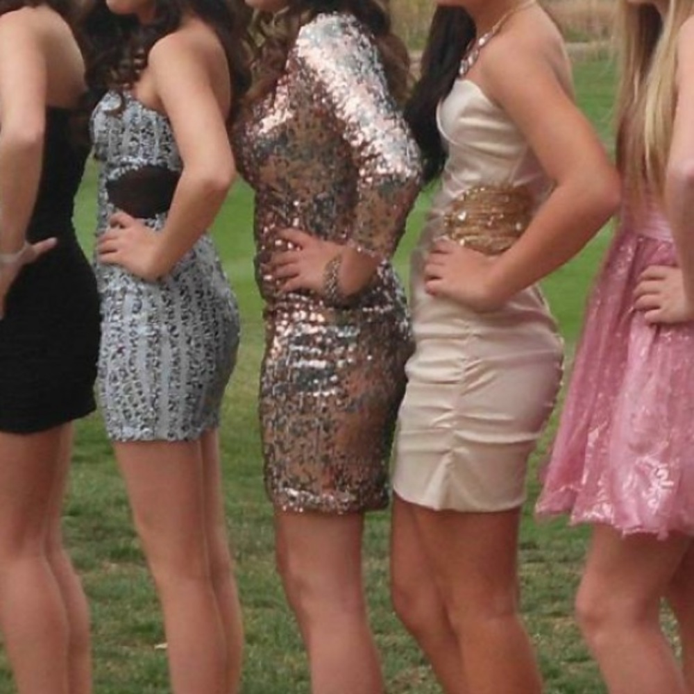 Sequin dress one sleeve worn once