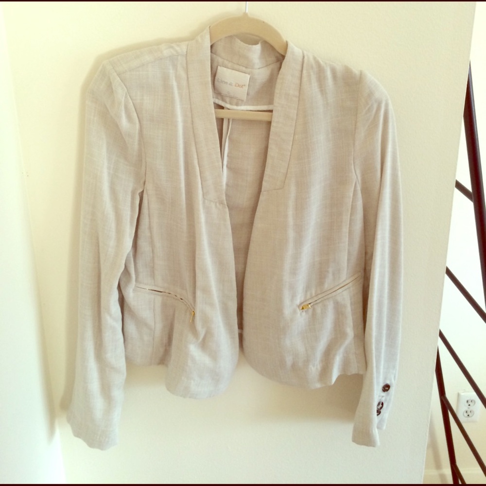 Light, loose blazer