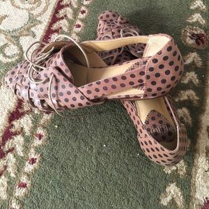 NWOT polka dot lace up flats with open side