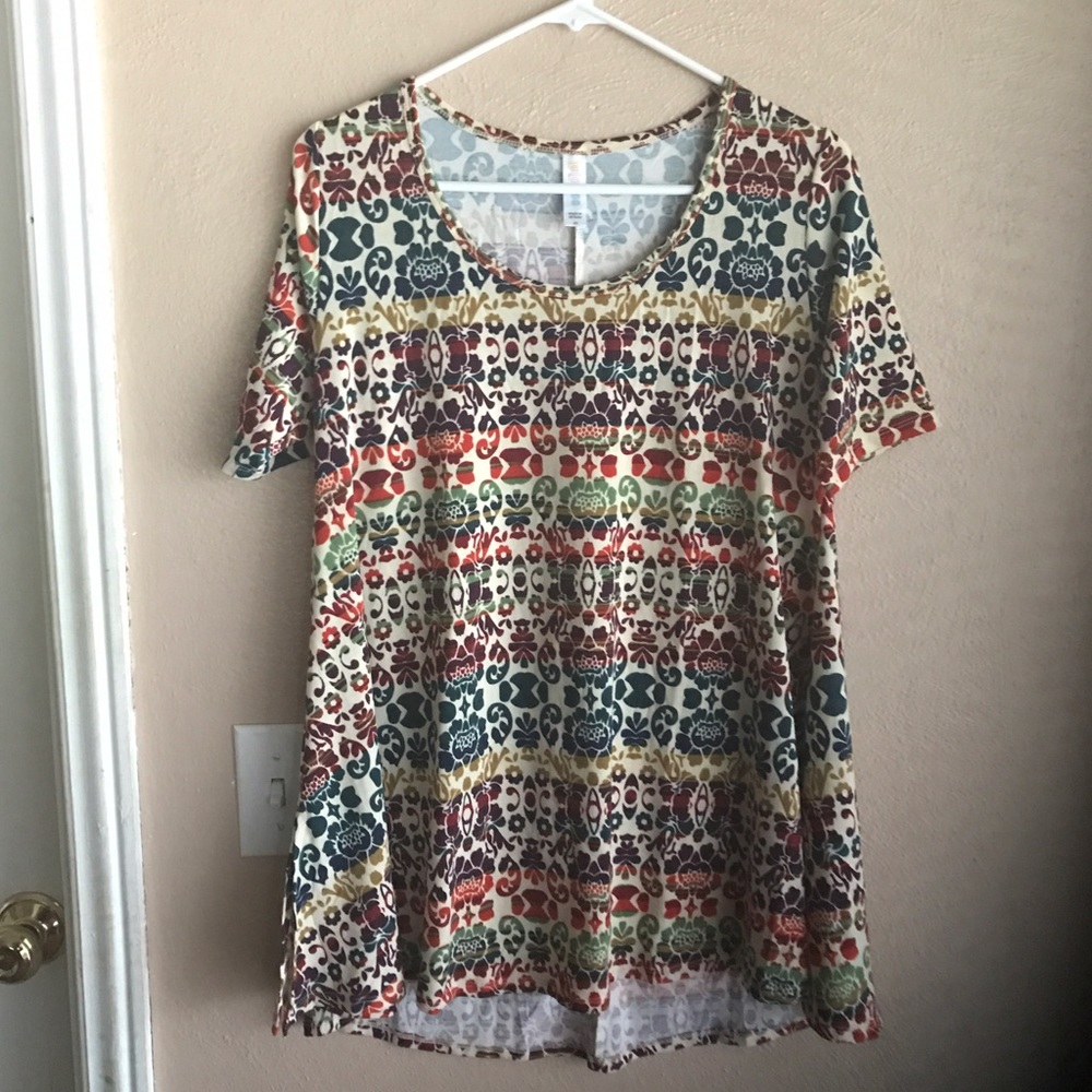 LuLaRoe Perfect Tee - xs
