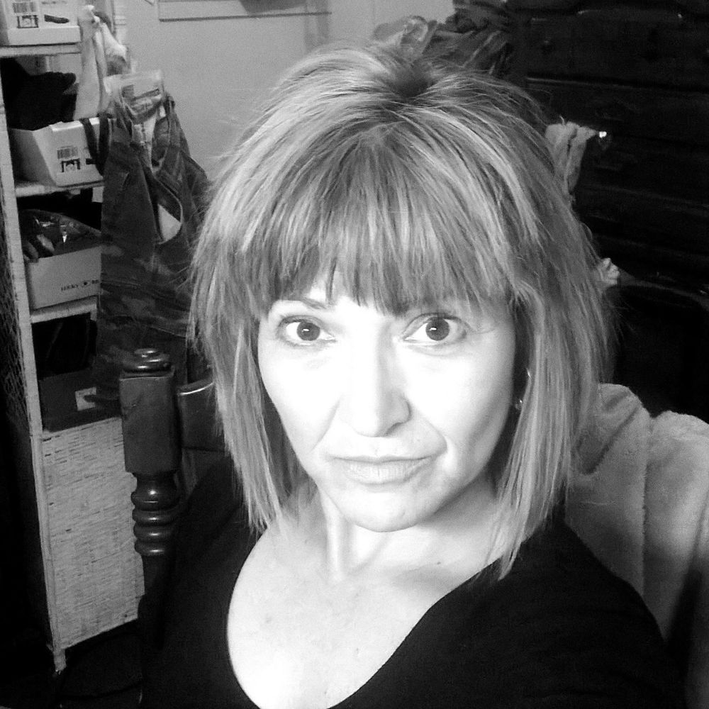 Meet your Posher, Gloria