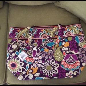 VERA BRADLEY BRAND NEW W/TAG GRAND TOTE PLUM CRAZY