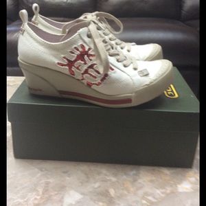 JUMP platform sequined sneakers size 7.5