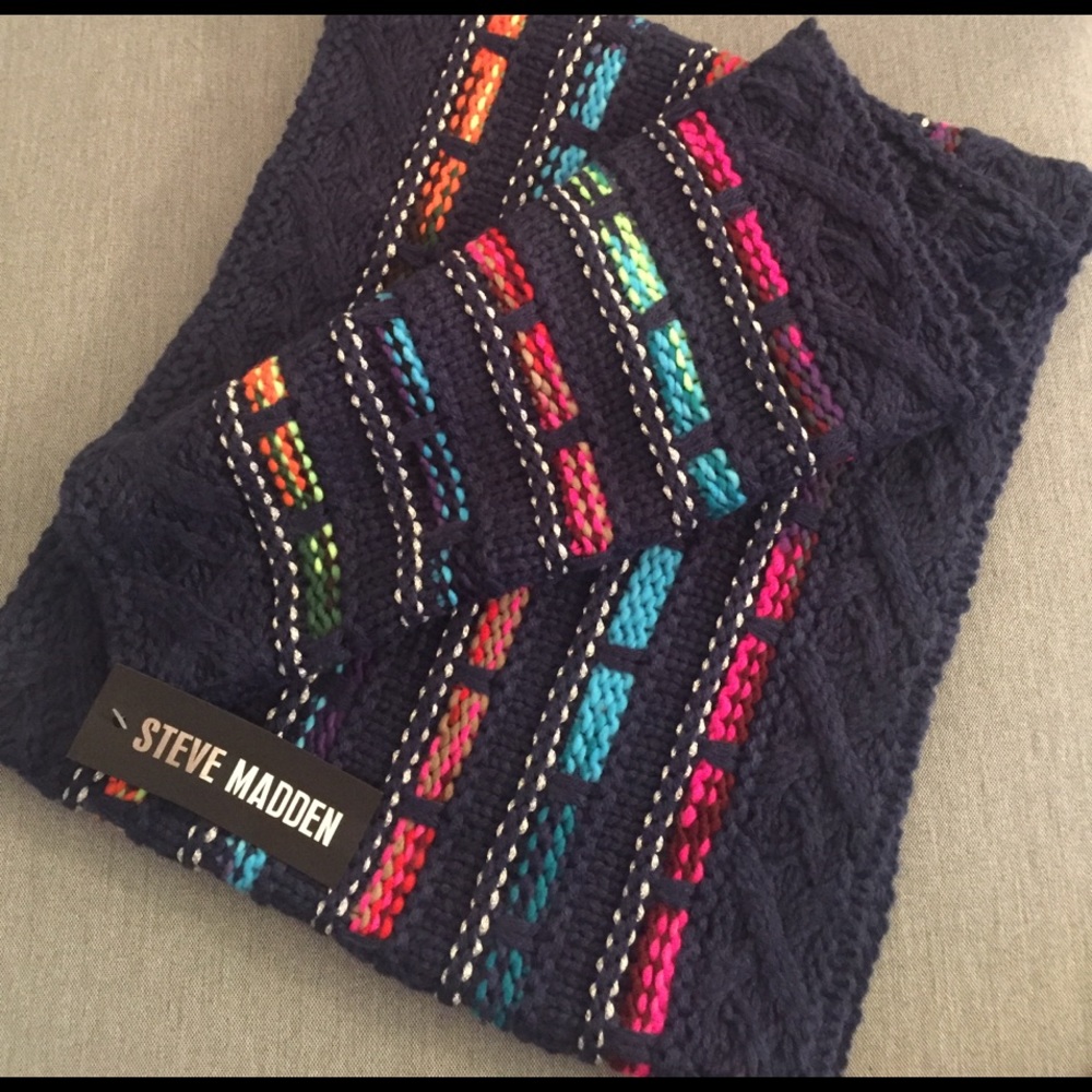 Steve Madden infinity scarf