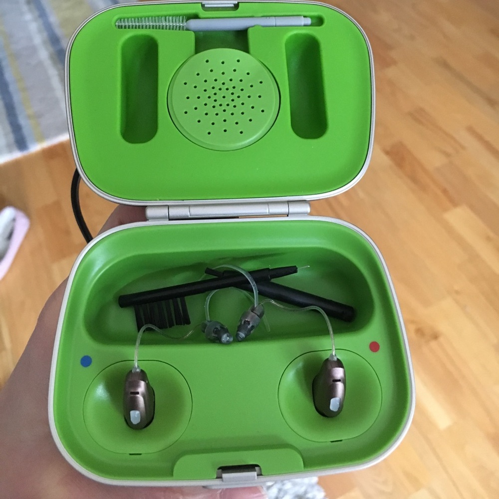 phonak rechargeable hearing aid Phonak Audeo B-R