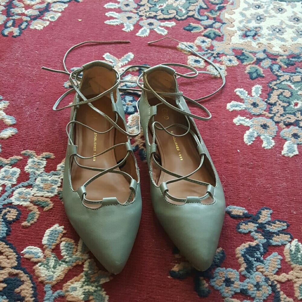 Gap ballet flats