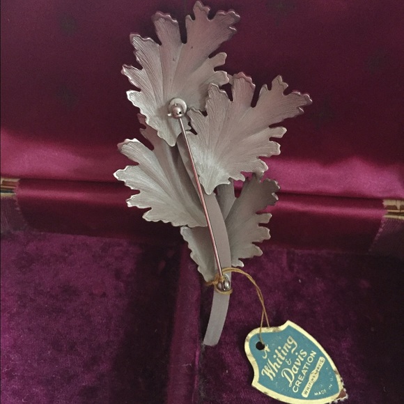 Vintage Whiting & Davis Silver Leaf Broach! - Picture 3 of 4