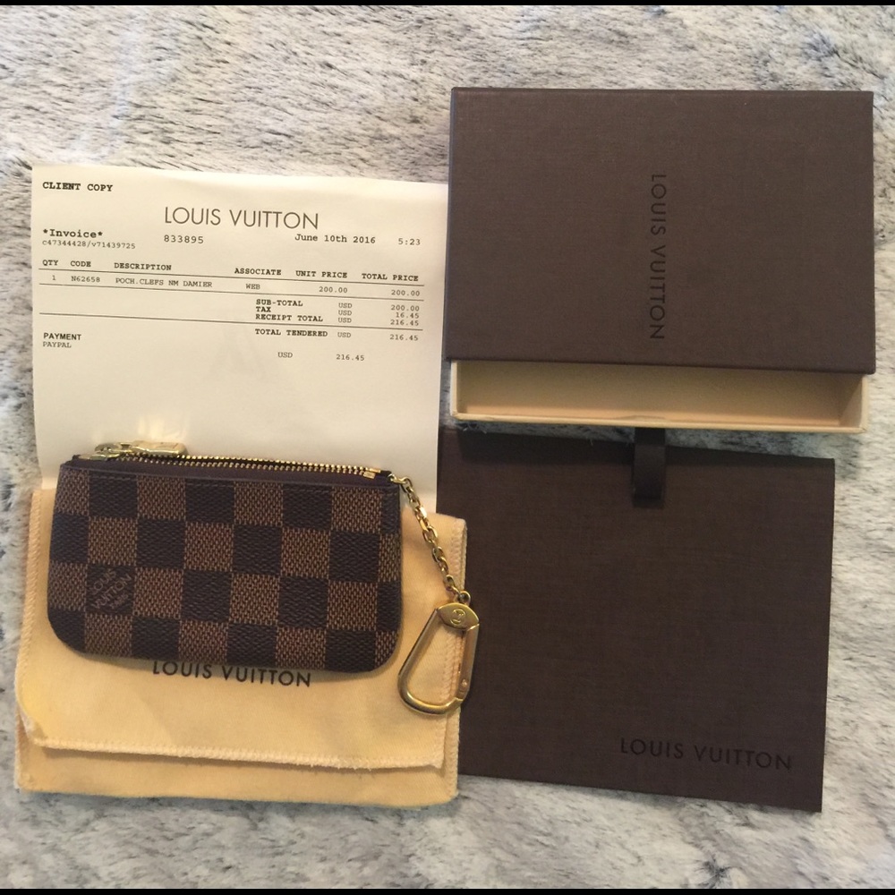 Key pouch comes with box and mini dust bag
