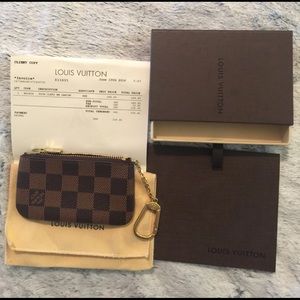 Key pouch comes with box and mini dust bag