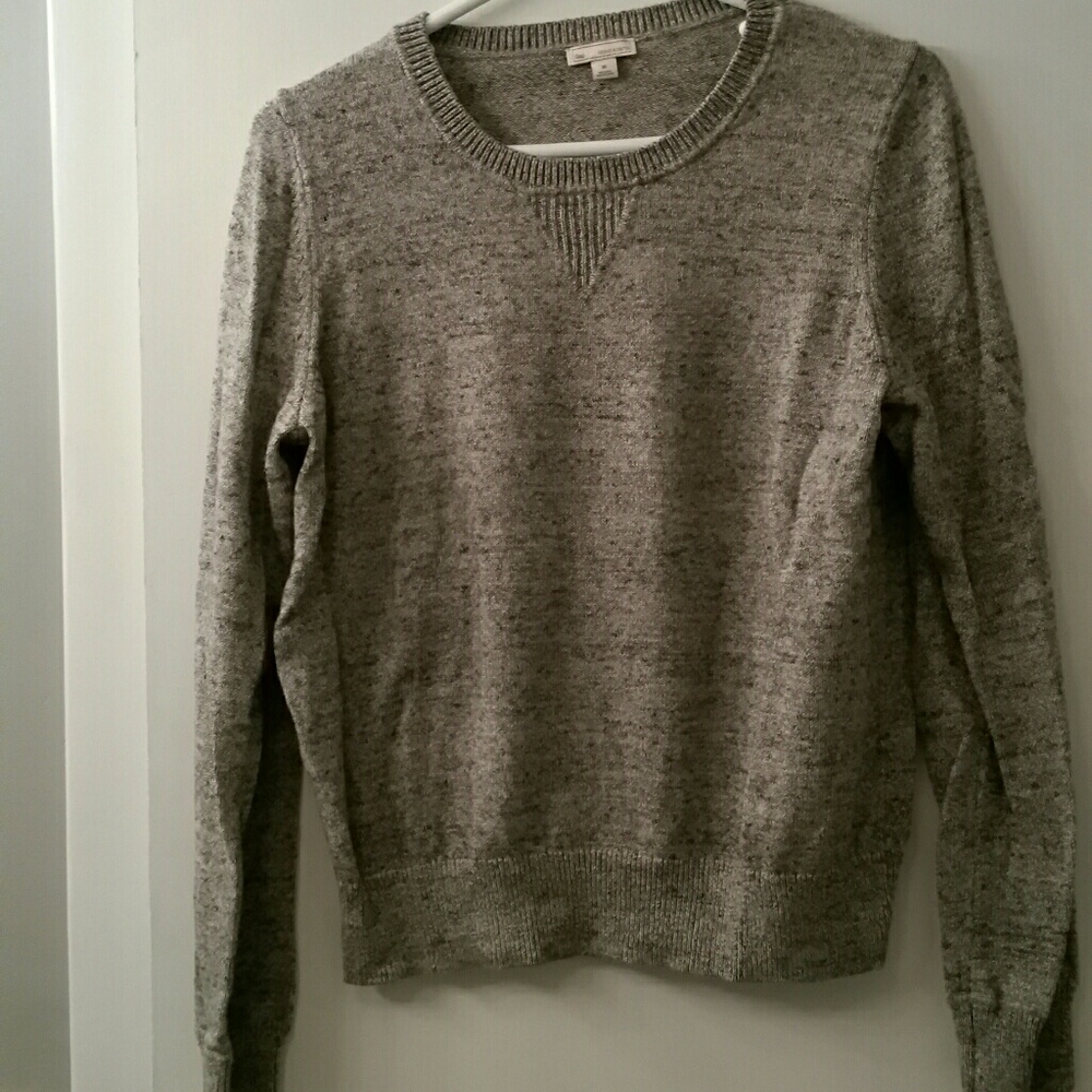 GAP sweater