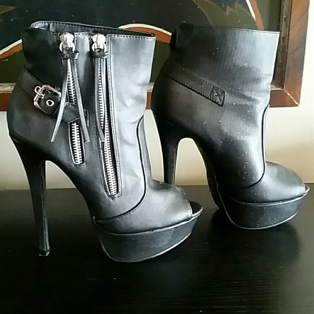 Zippered platform stilettos