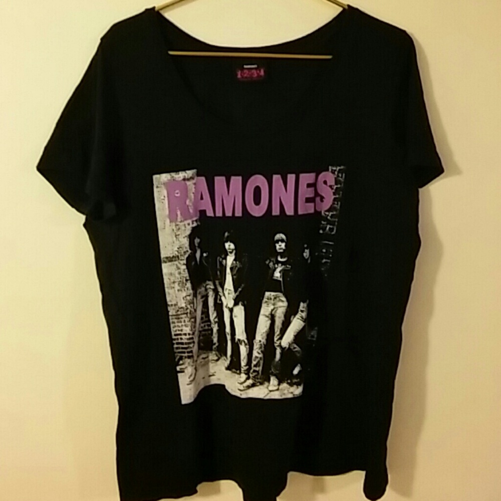 Ramones Tee