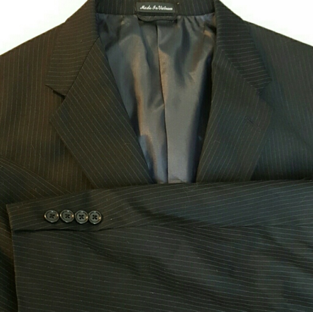 Pierre Cardin Men's Suit 40L