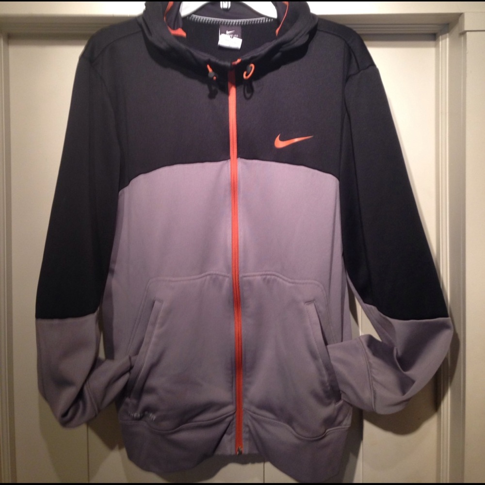 Nike jacket NEW PRICE