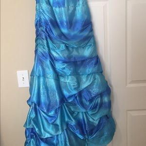 Gorgeous sparkle blue prom dress!