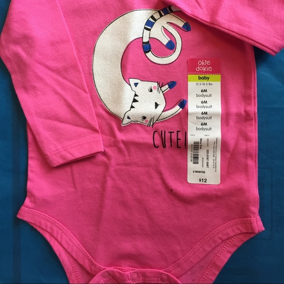 🎈New with tags Super Cute one piece bodysuit 12m - Picture 2 of 2