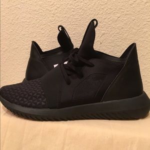 Adidas original defiant tubular black on black