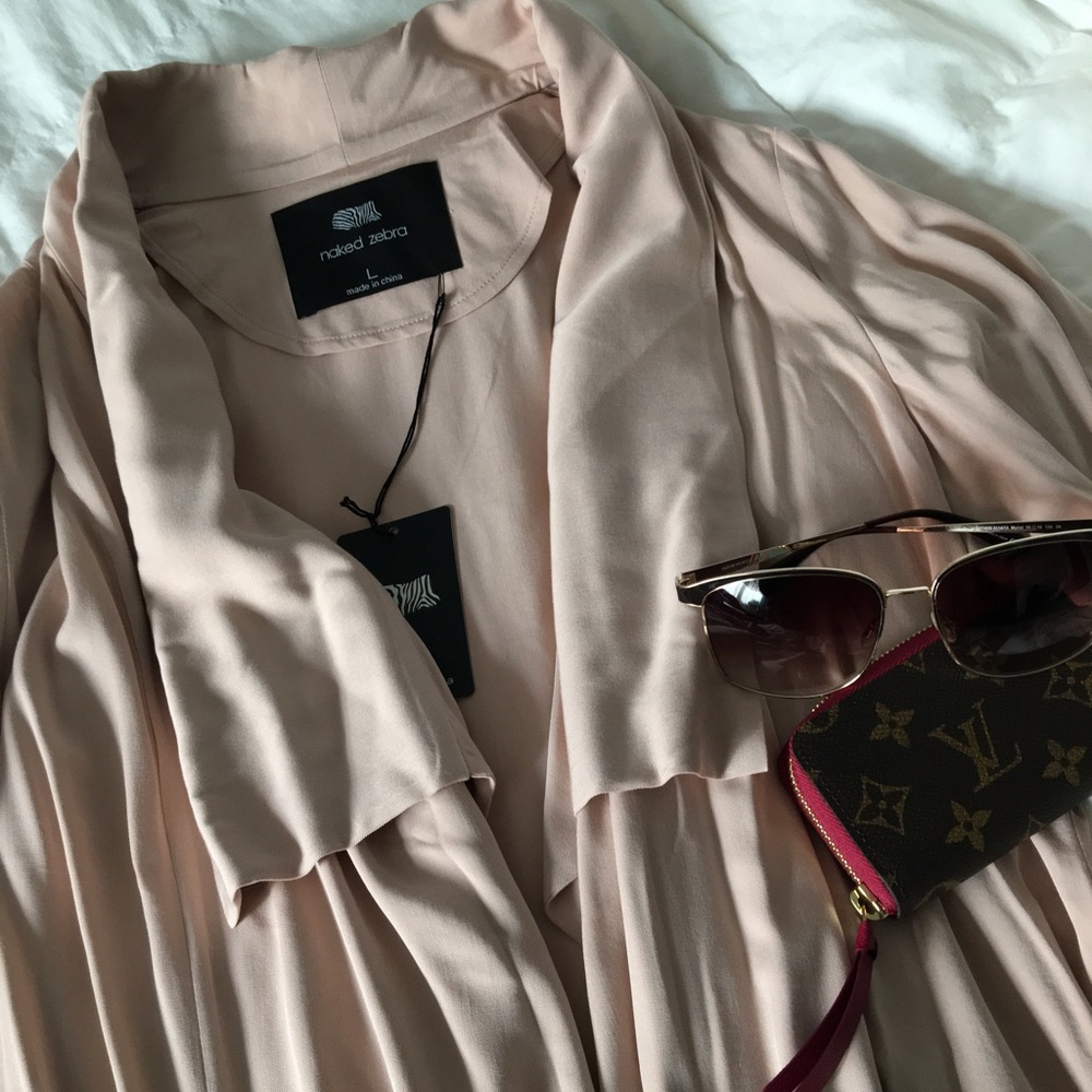 NWT Blush Jacket 🎀 - Picture 2 of 4