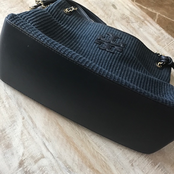 Tory Burch Thea Straw Tote/Navy - Picture 4 of 8