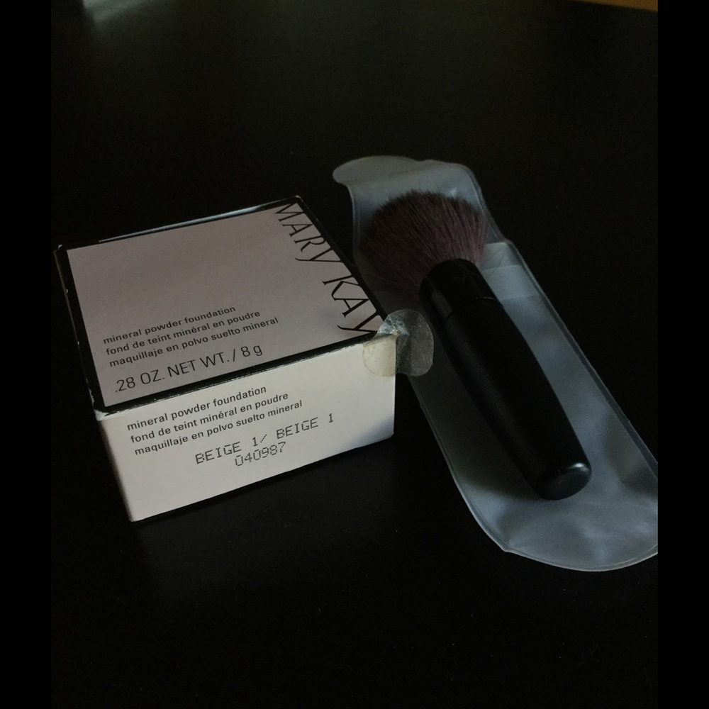 Mary Kay beige 1 foundation powder