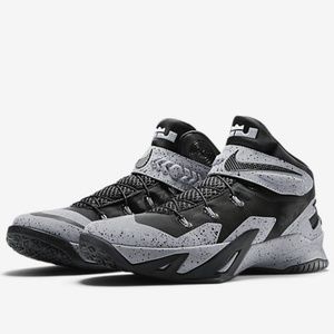 Men's Nike Lebron Soldier 8