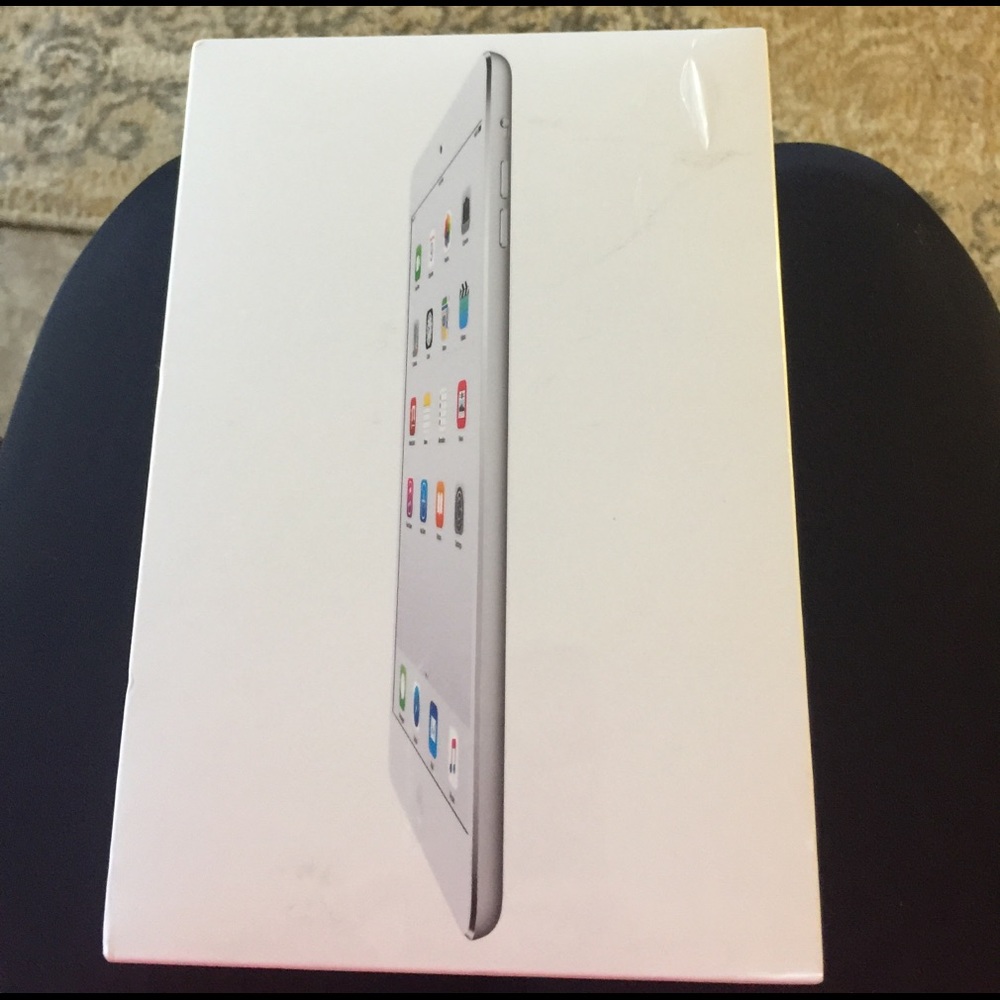 ❌SOLD❌ New still in package iPad mini 2