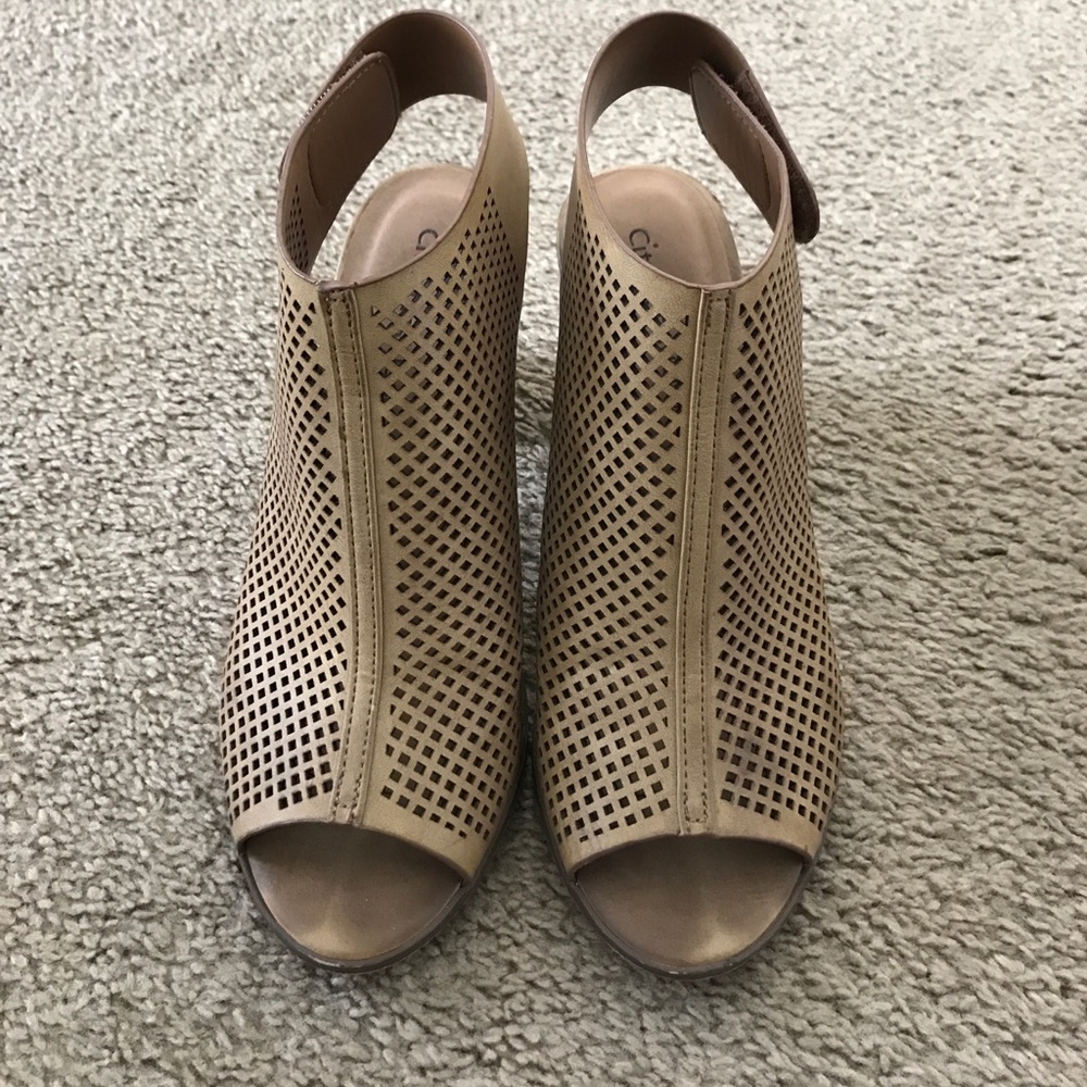 Ankle boots