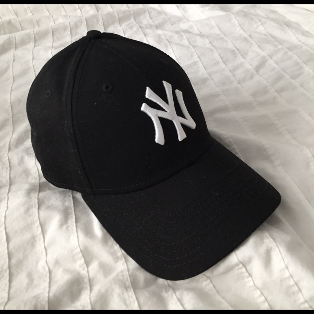 Black NY cap